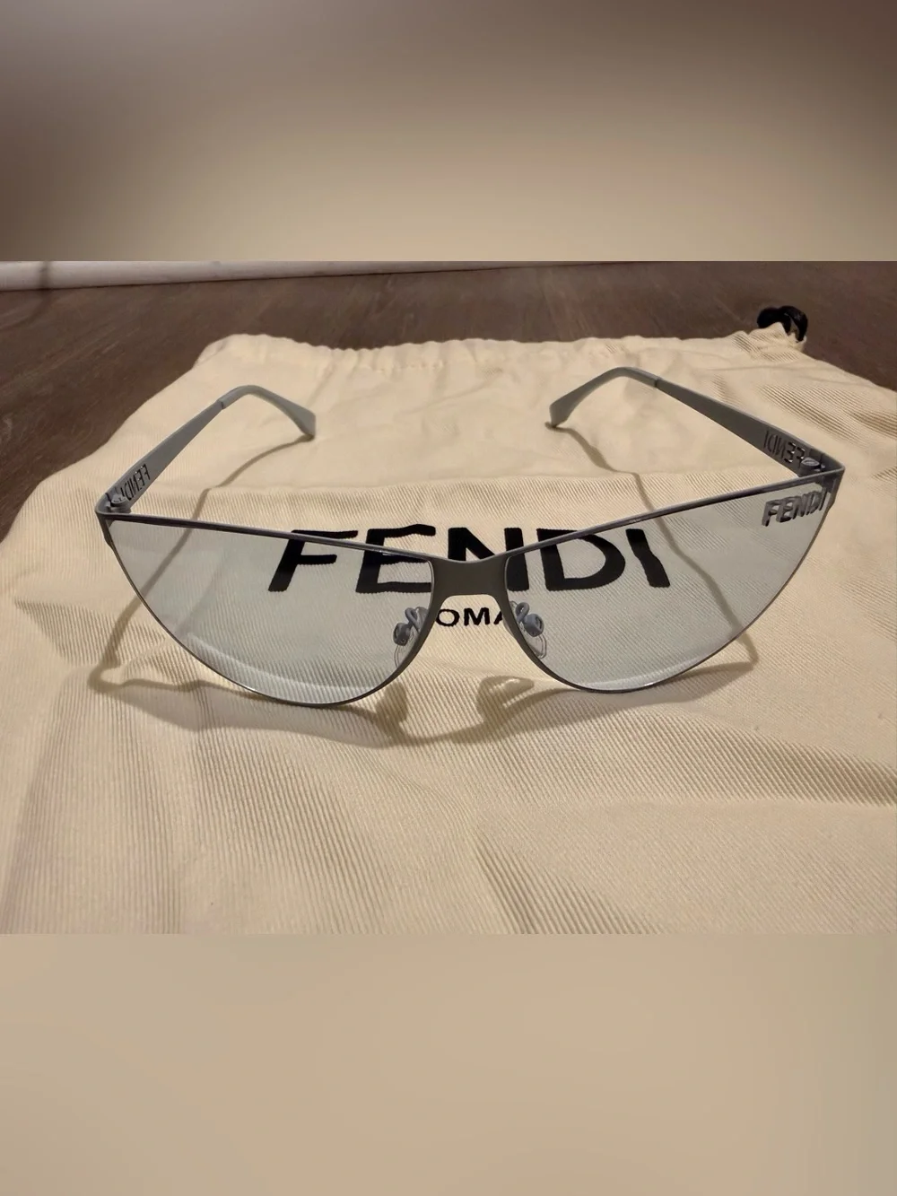 Fendi Cat-Eye Shield Sunglasses FE40138U Grey/Silver Metal